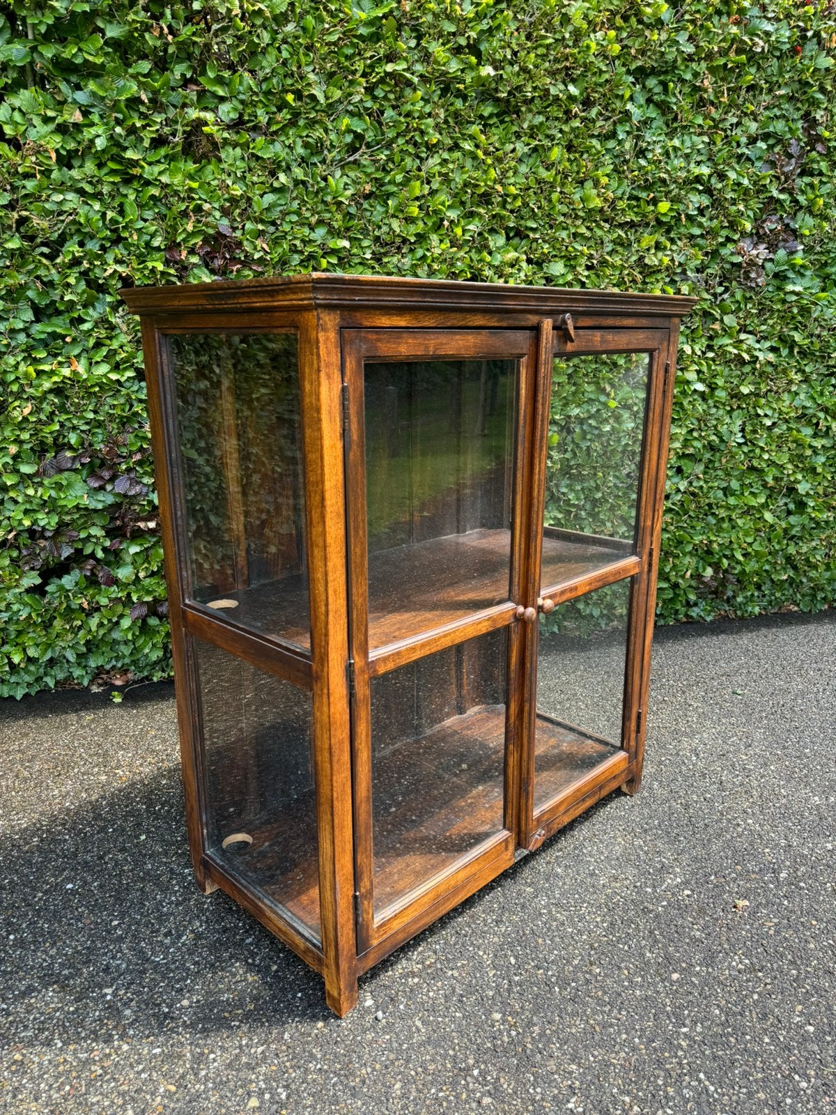 Antieke retro stijl vitrine kast, Ophalen