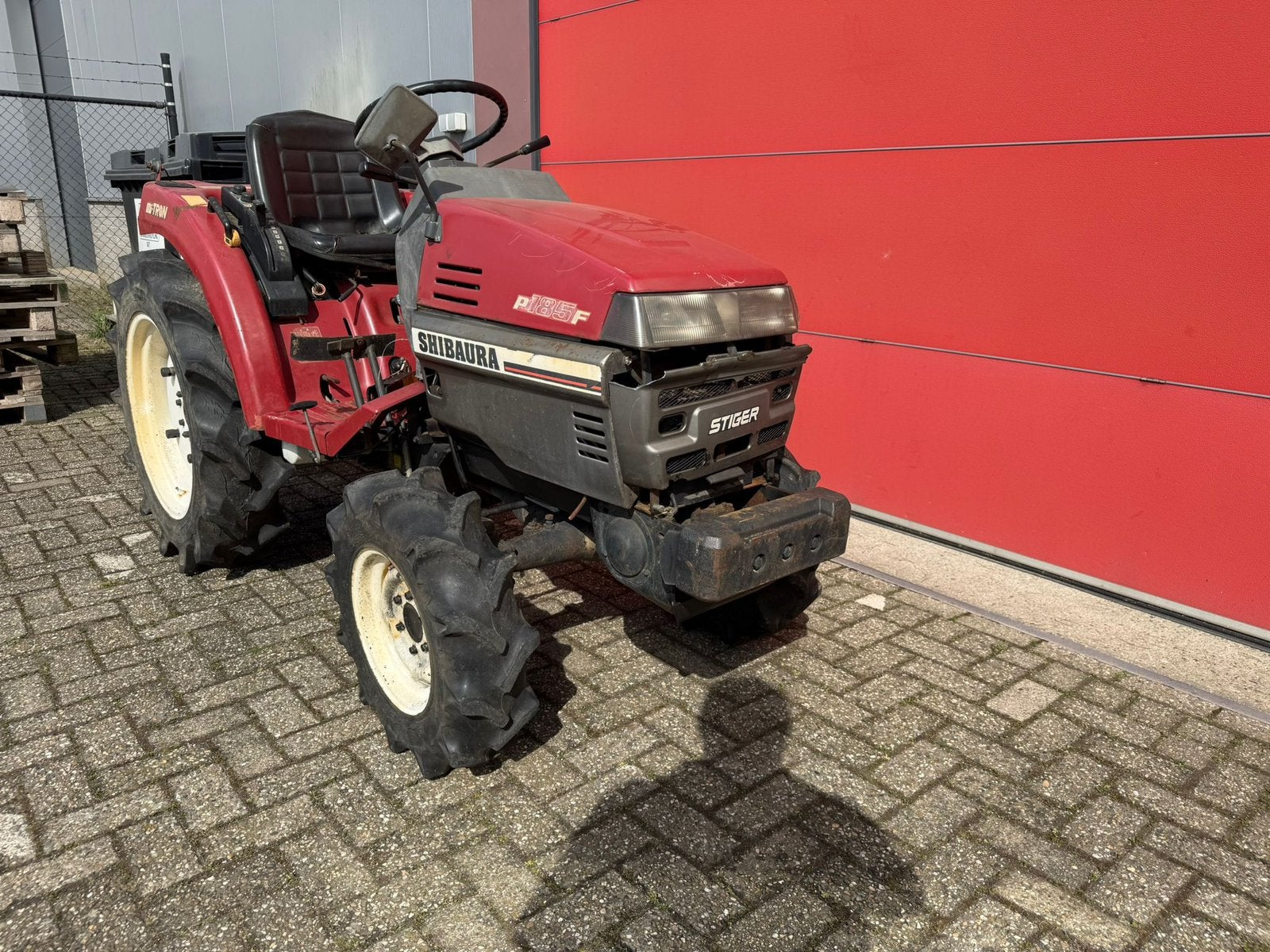 Shibaura P185F 3cil diesel, Ophalen
