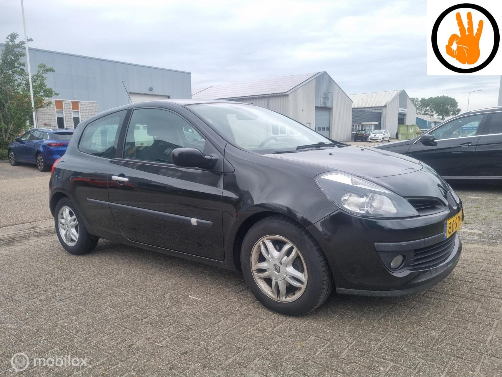 Leuke Renault Clio 1.4-16V Dynamique Luxe (bj 2006), Gebruikt, 4 cilinders, Handgeschakeld, Euro 4