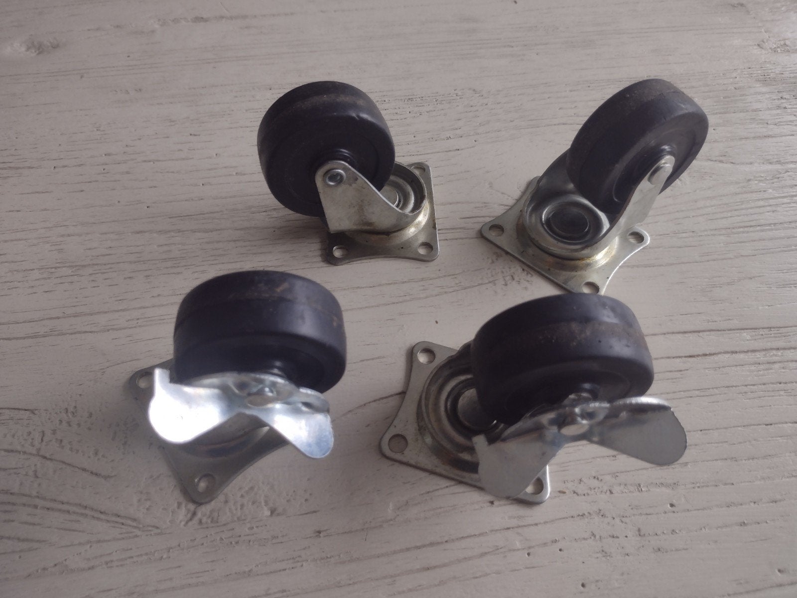 4 Zwenkwielen, Doe-het-zelf en Verbouw, Zwenkwielen, Ophalen of Verzenden, Gebruikt
