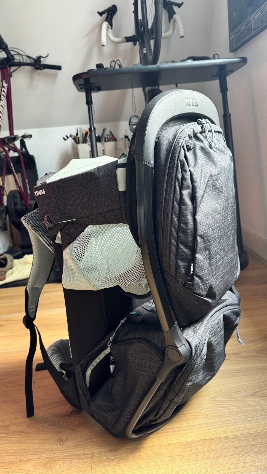 Thule Sapling Elite Draagzak met zonnescherm en regenhoes, Overige merken, Ophalen of Verzenden, Zo goed als nieuw, Rug