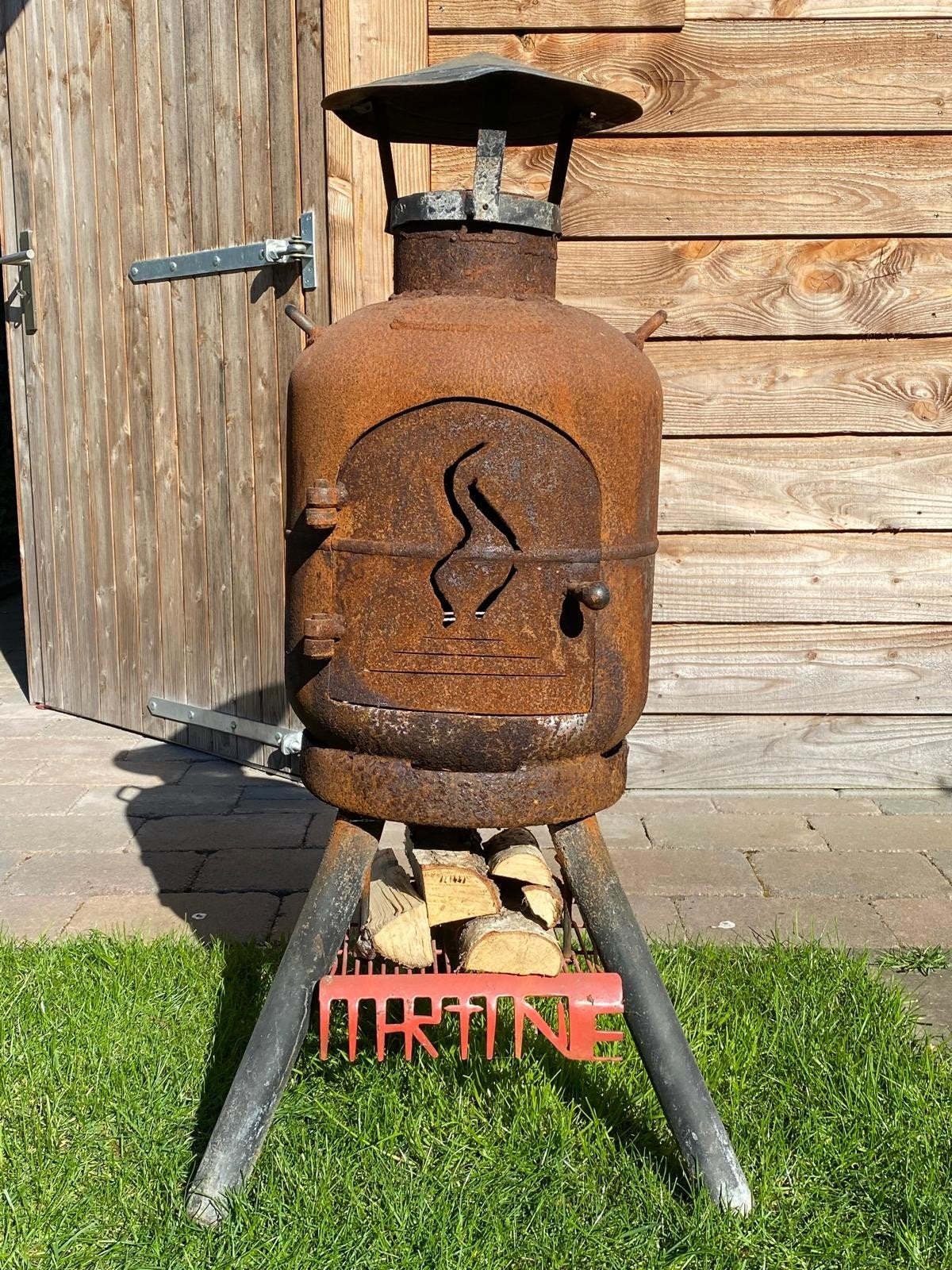 Buitenkachel/ Houtkachel geeft goede warmte, Ophalen, Gebruikt