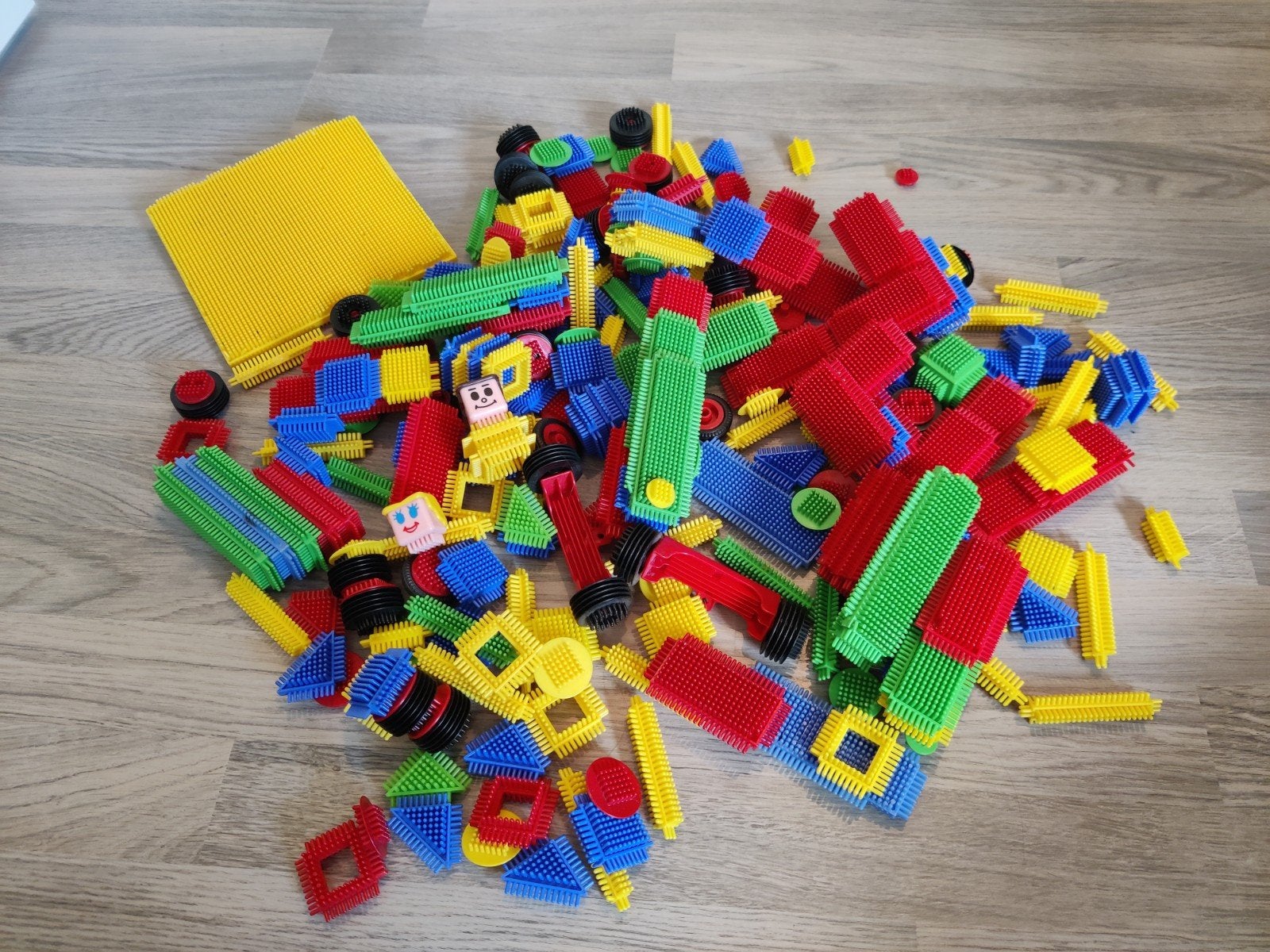 Grote partij Nopper bouwblokken - Diverse kleuren en vormen, Ophalen, Gebruikt, Nopper