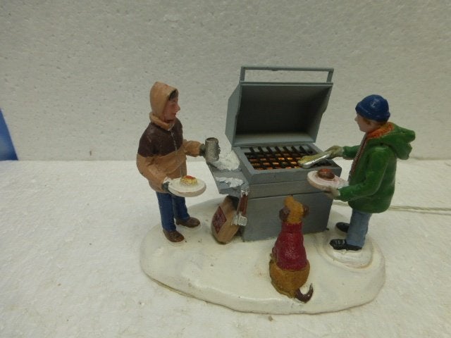lemax grillin & chillin kerstdorp tafereel poppetjes kerst, Ophalen of Verzenden, Zo goed als nieuw