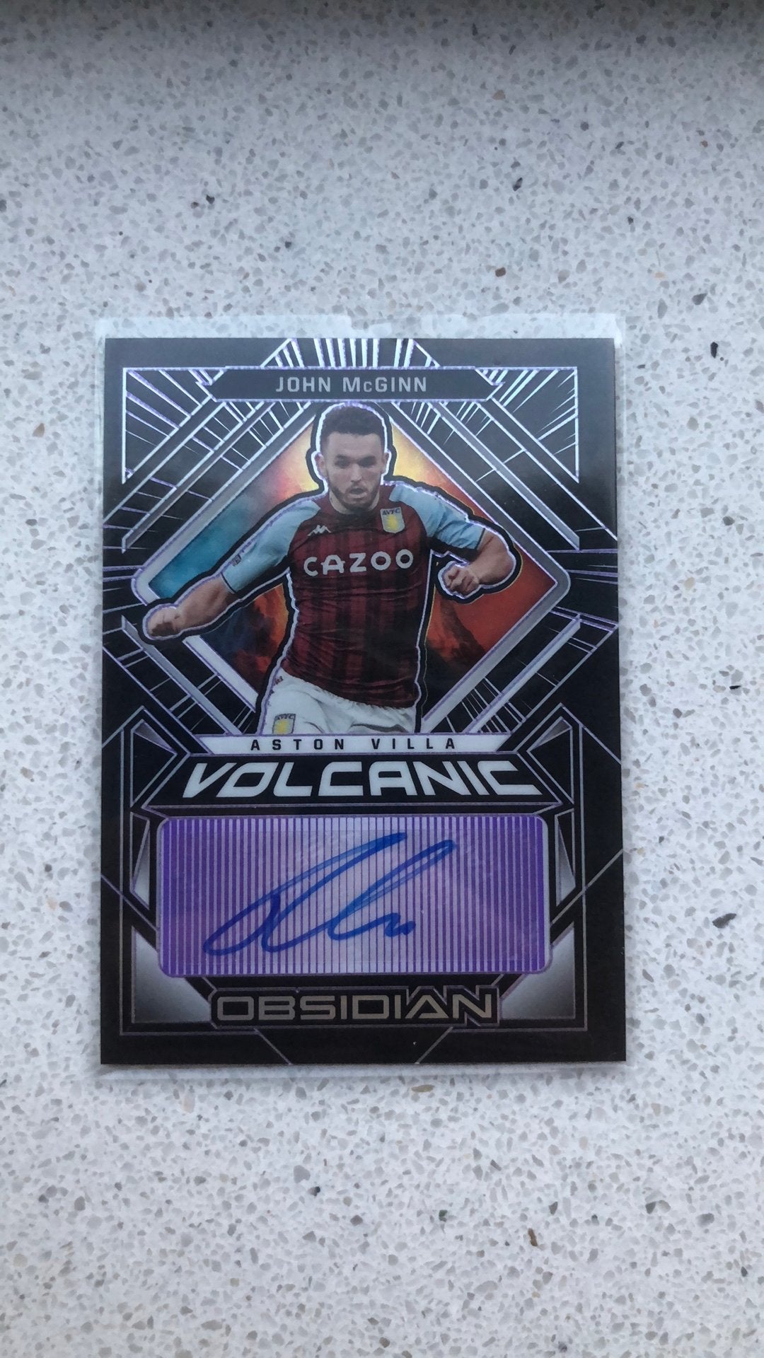 McGinn /25 Autograph Panini Obsidian, Ophalen of Verzenden, Zo goed als nieuw, Buitenlandse clubs, Poster, Plaatje of Sticker