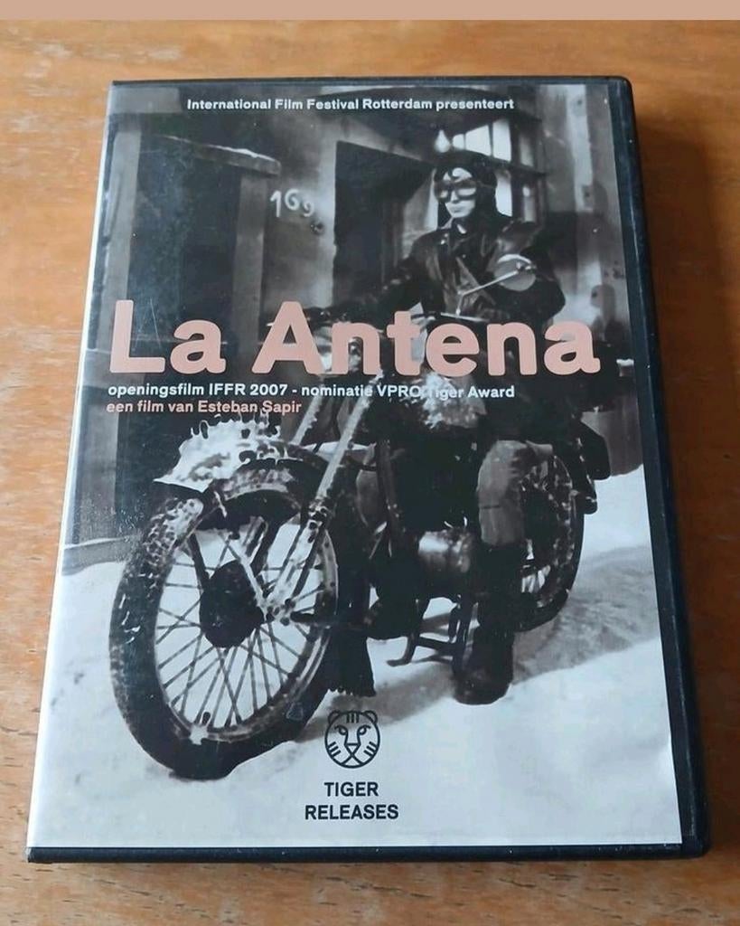 La Atena, Ophalen of Verzenden