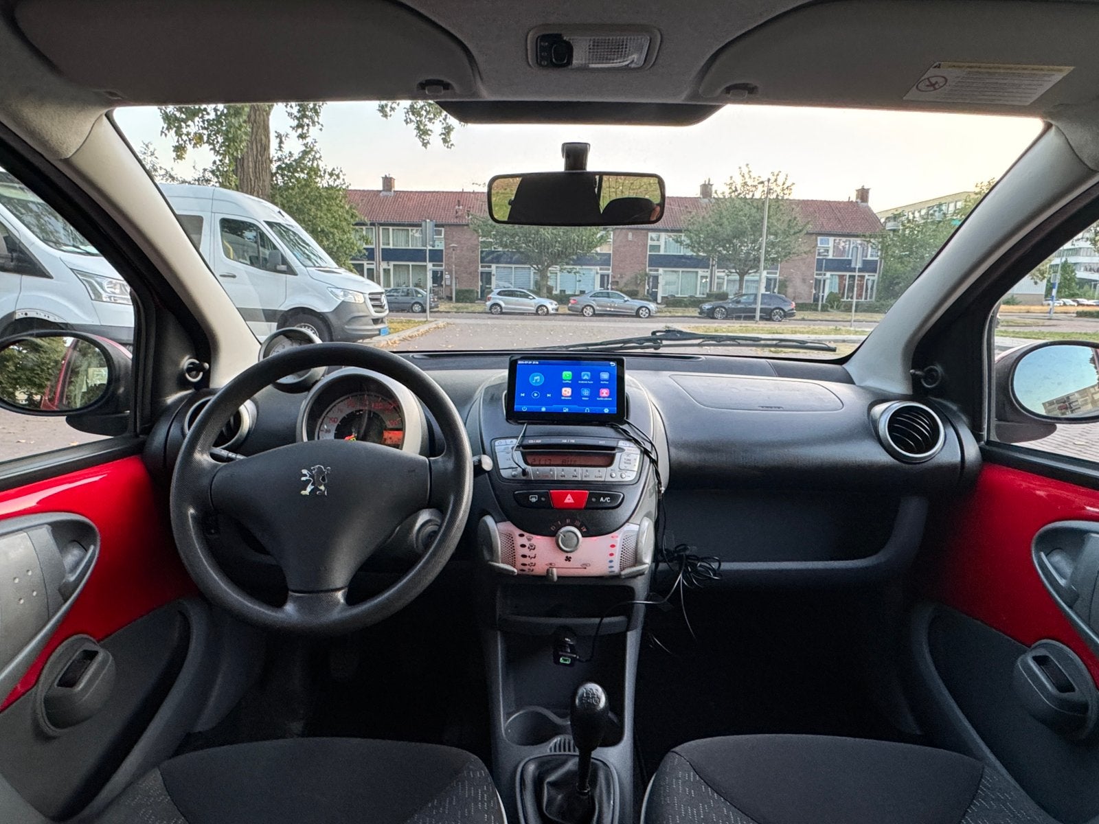 Peugeot 107  |2009| AİRCO | E-RAMEN | 5-DEURS | NAVİGAİTE |, Auto's, Voorwielaandrijving, 4 stoelen, 68 pk, Handgeschakeld