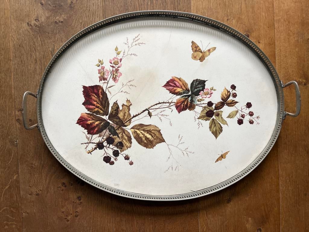 Vintage ovale dienblad met bramen en vlinders, Ophalen of Verzenden, Zo goed als nieuw, Ovaal, Metaal