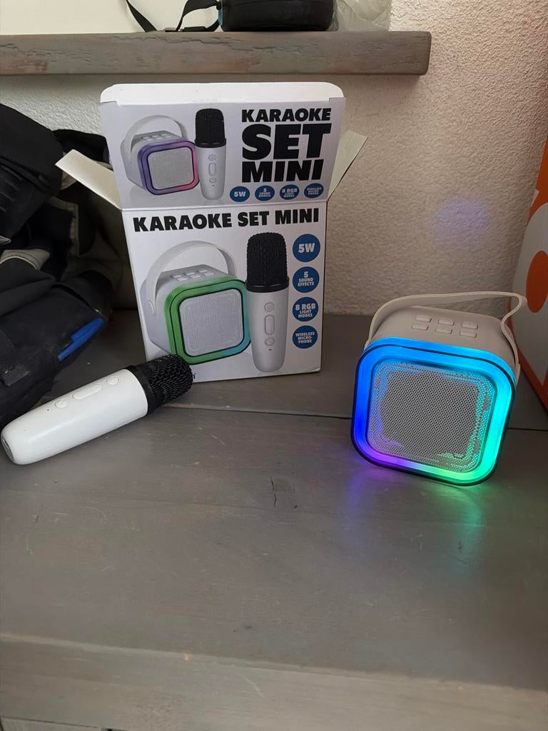 Mini Karaoke Set met Microfoon en RGB Verlichting, Ophalen of Verzenden, Nieuw