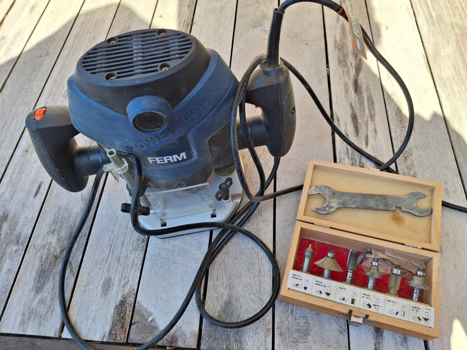 Bovenfrees Ferm, Ophalen, Bovenfrees, Elektrisch, Ferm