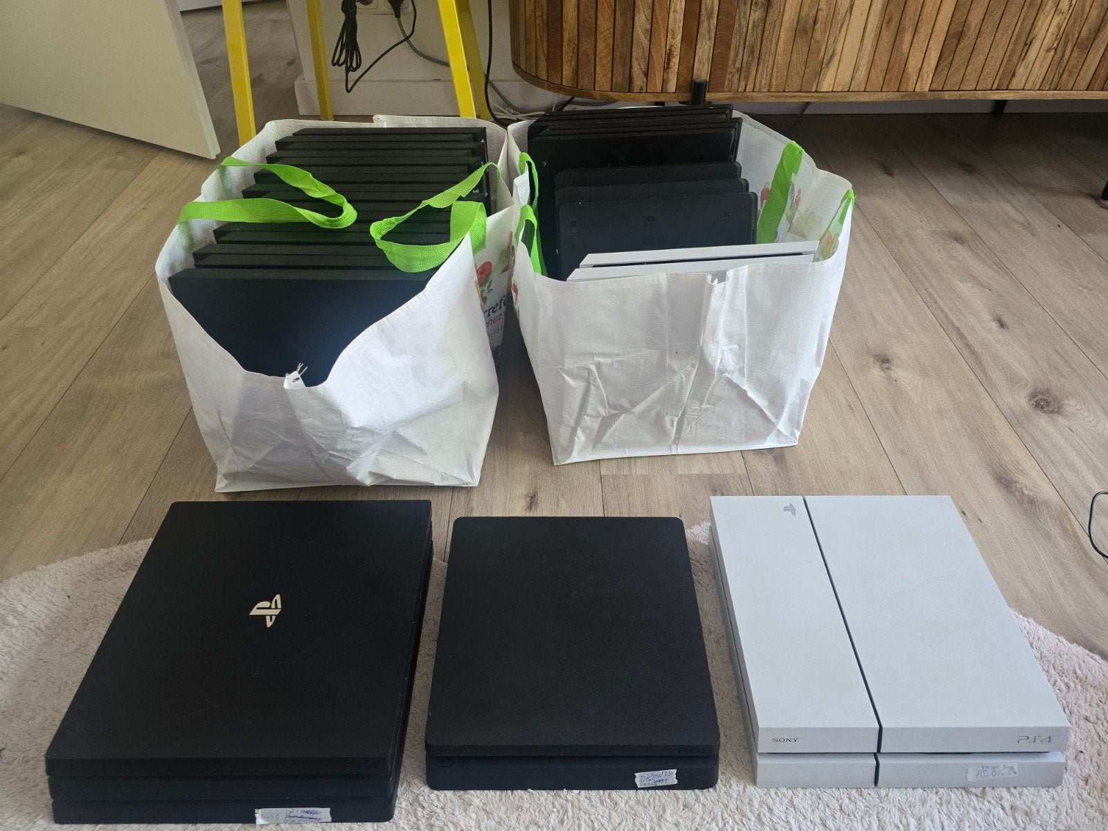 Playstations met mankementen, Spelcomputers en Games, Spelcomputers | Sony PlayStation 4, Ophalen, Niet werkend, Zonder controller