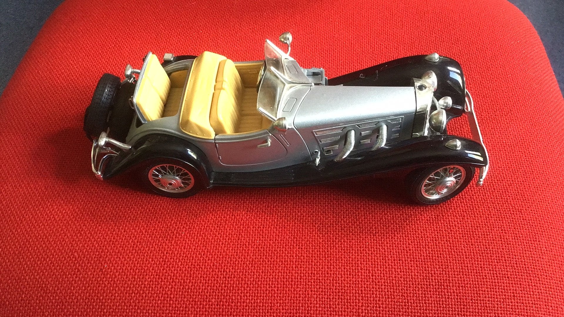 MERCEDES BENZ 500 K 1936 ROADSTER   ACTION PRIJSJE BURAGO, Ophalen of Verzenden, Zo goed als nieuw, Bburago