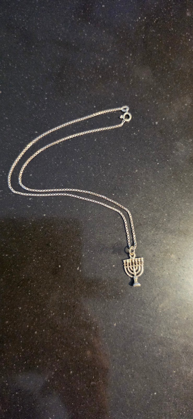 Zilveren ketting met Menora hanger, Ophalen of Verzenden