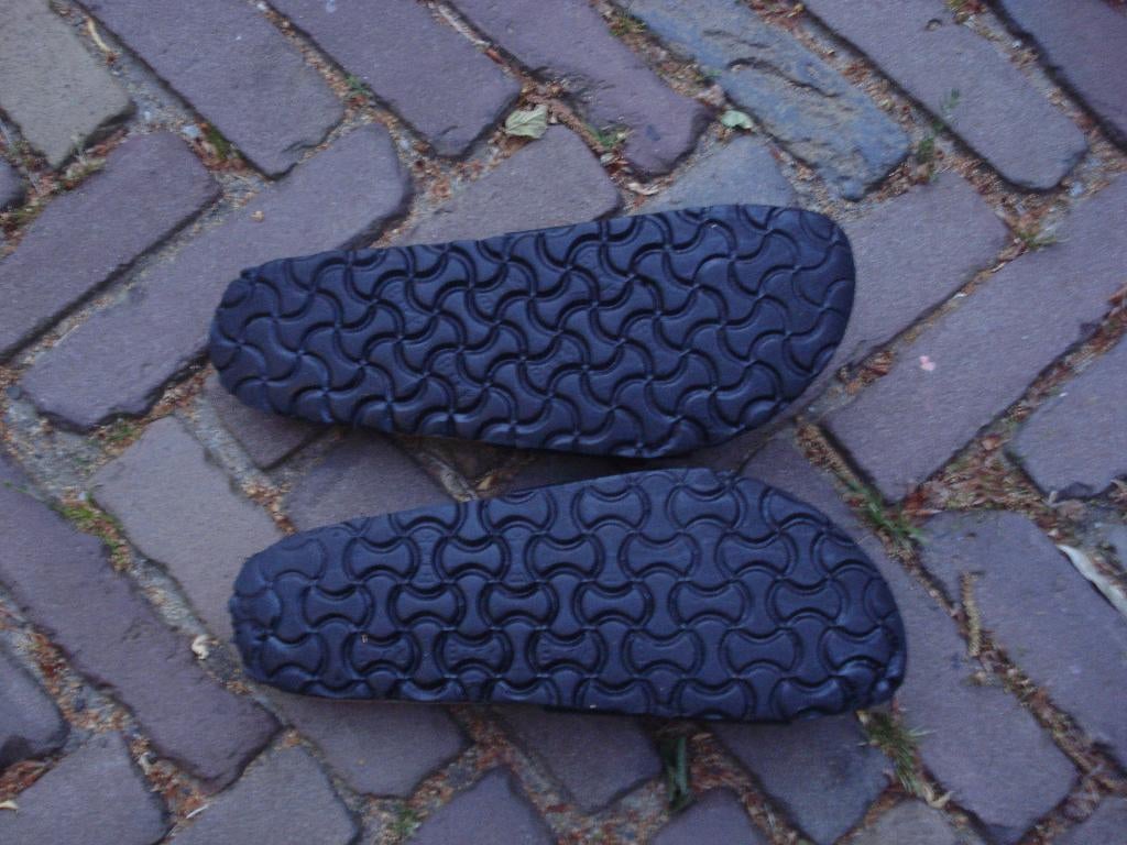 BIRKENSTOCK MADRID ZWART 39 NU GRATIS VERZENDING PER POST, Kleding | Dames, Schoenen, Slippers, Verzenden, Zwart, Zo goed als nieuw