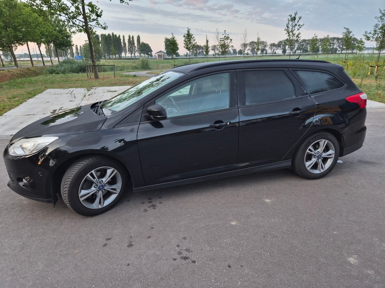 Ford Focus Wagon 1.0 Ecoboost 92KW 125pk turbo 2014 Zwart, 125 pk, Zwart, Handgeschakeld, 1216 kg