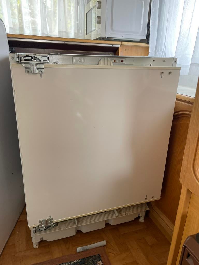 Siemens inbouw diepvries alleen gebruikt bij camping, Ophalen of Verzenden, Zo goed als nieuw, Inbouw, Minder dan 60 cm