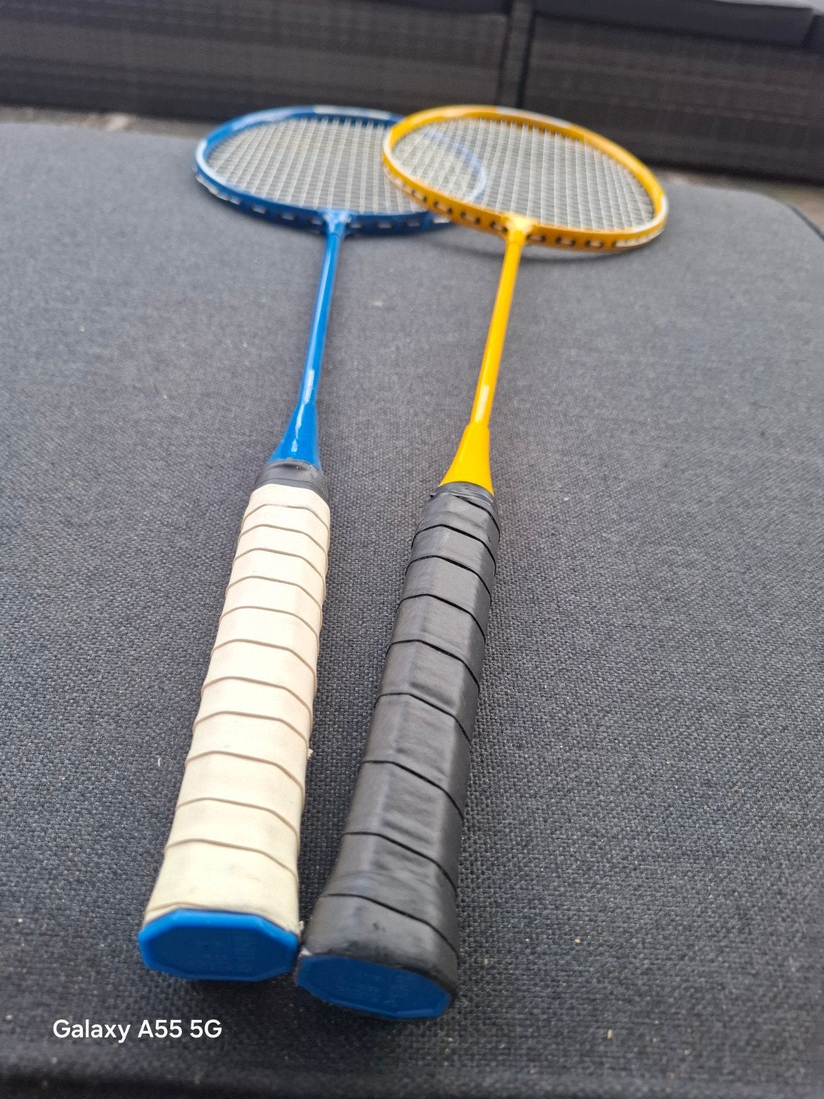2 Perfly Badminton Rackets BR 100 - Blauw en Geel, Ophalen of Verzenden, Niet bekend, Niet bekend, Gebruikt