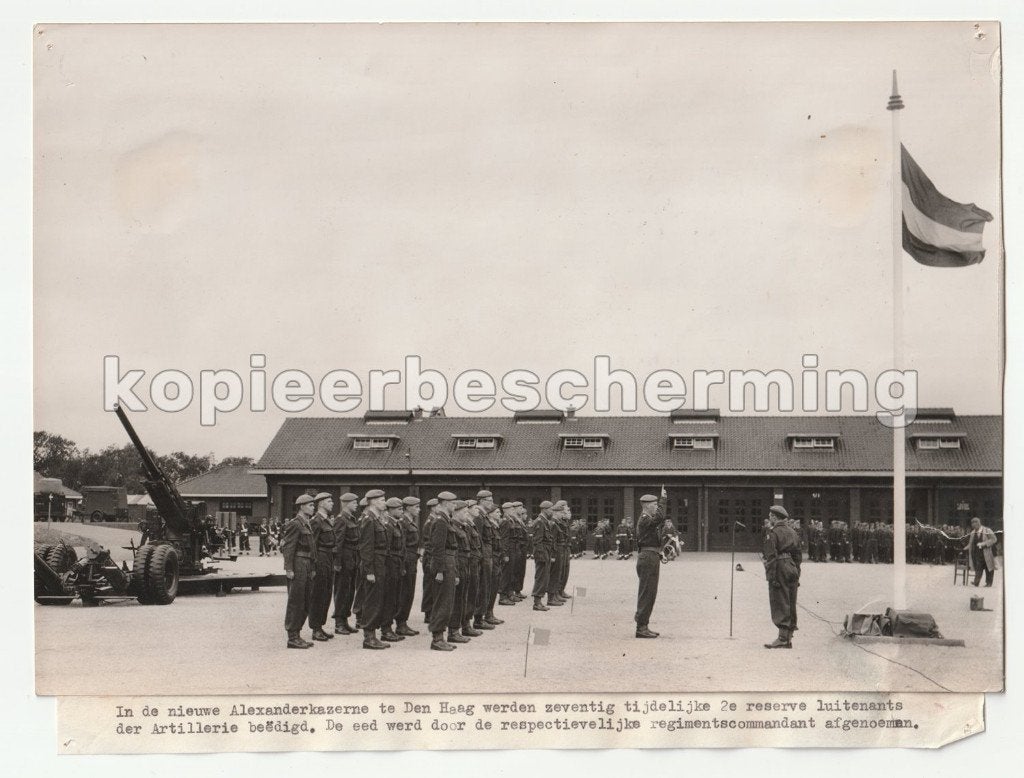 Grote persfoto Alexanderkazerne Den Haag Artillerie, Verzenden, X, Foto of Poster, Nederland