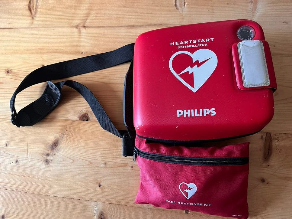AED Philips HeartStart defibrillator, Ophalen of Verzenden, Zo goed als nieuw