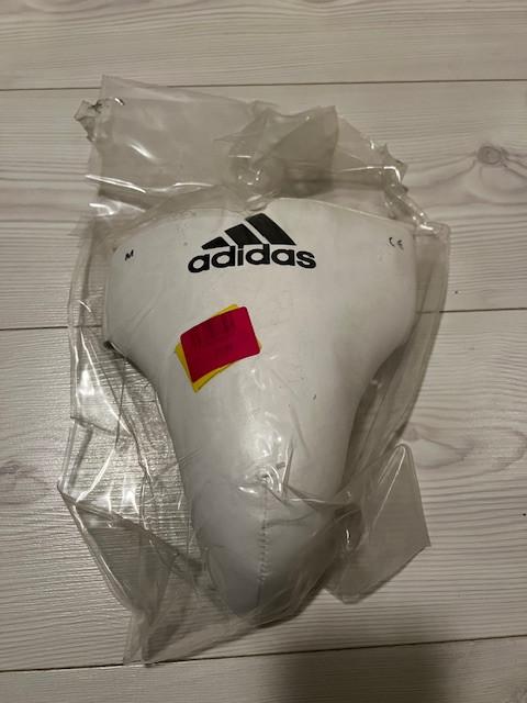 Adidas Tok / Kruisbeschermer, Sport en Fitness, Overige, Vechtsportbescherming, Nieuw, Maat M