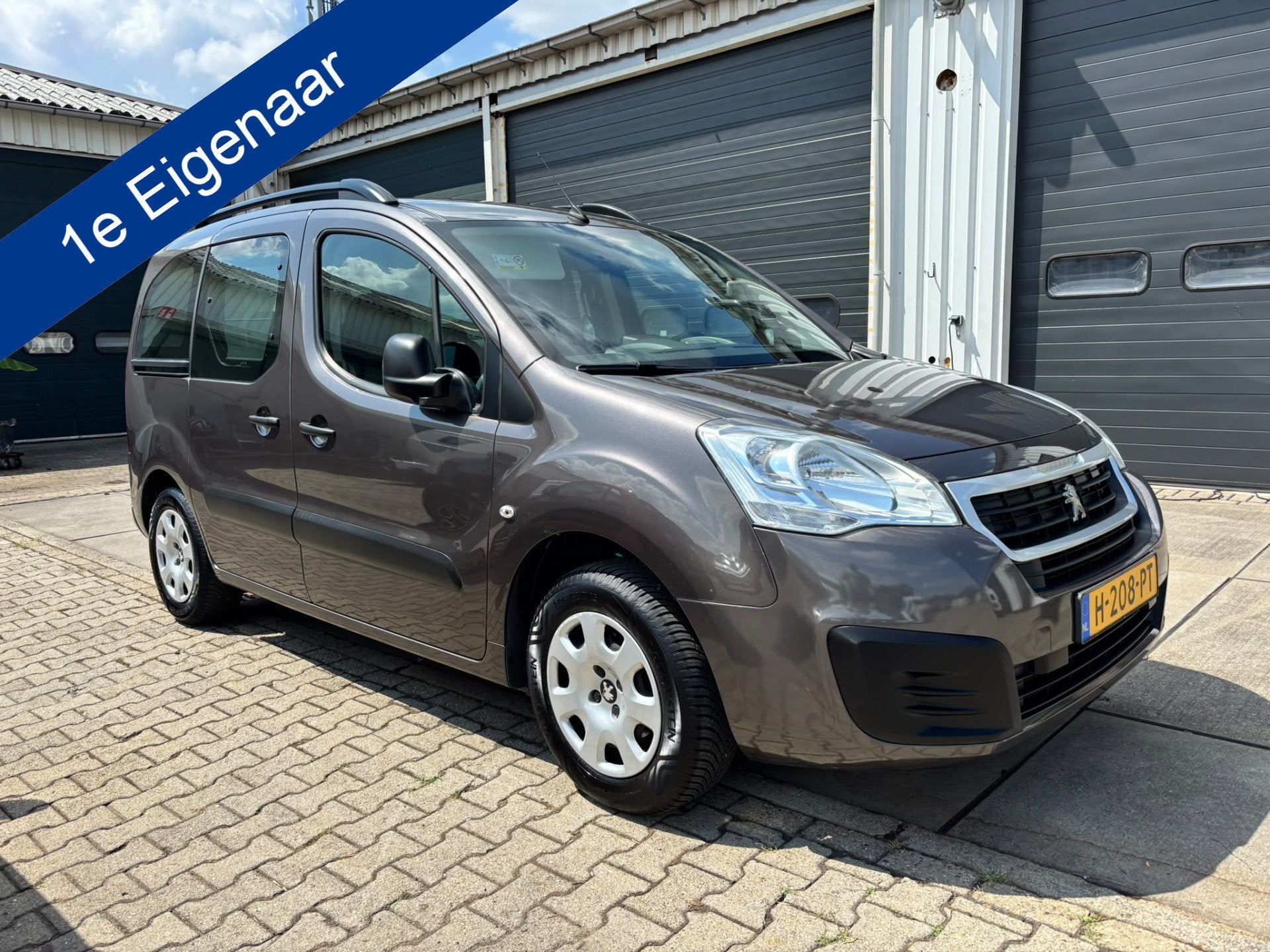Peugeot Partner Tepee 1.2 Benzine ! 2017 | 1 Eigenaar | Deal, Auto's, Peugeot, Voorwielaandrijving, Gebruikt, 1199 cc, Leder