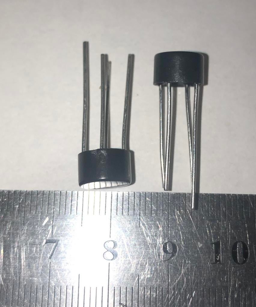 2W10 brug gelijkrichter 2 Ampère 100 volt., Hobby en Vrije tijd, Ophalen of Verzenden, Nieuw