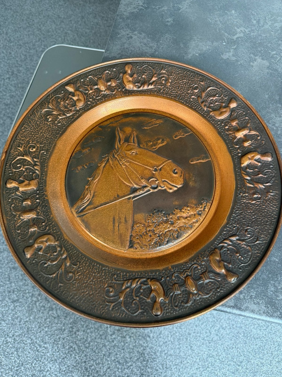 Paardenhoofd in metalen koperkleur, Metaal, Gebruikt, Ophalen of Verzenden, Wandcirkel