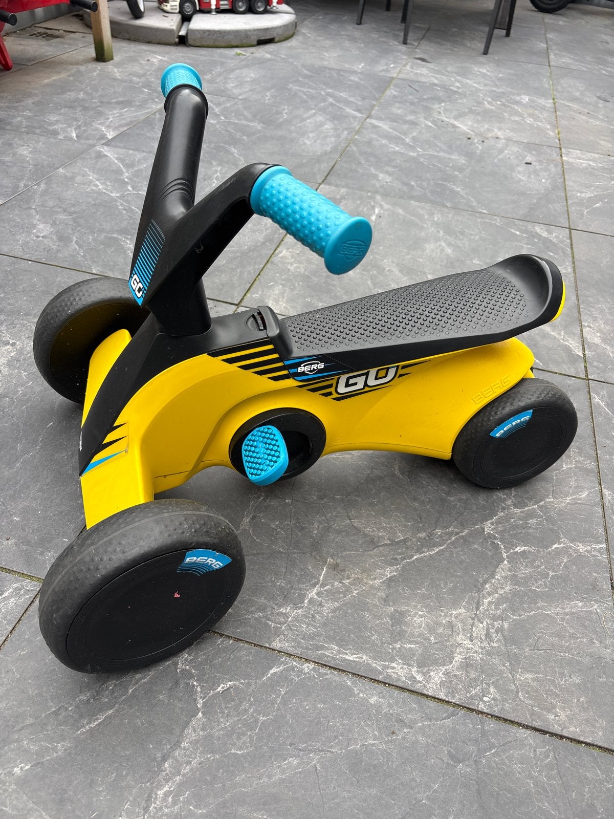 BERG GO! Loopfiets/Loopauto Geel - Zo goed als nieuw