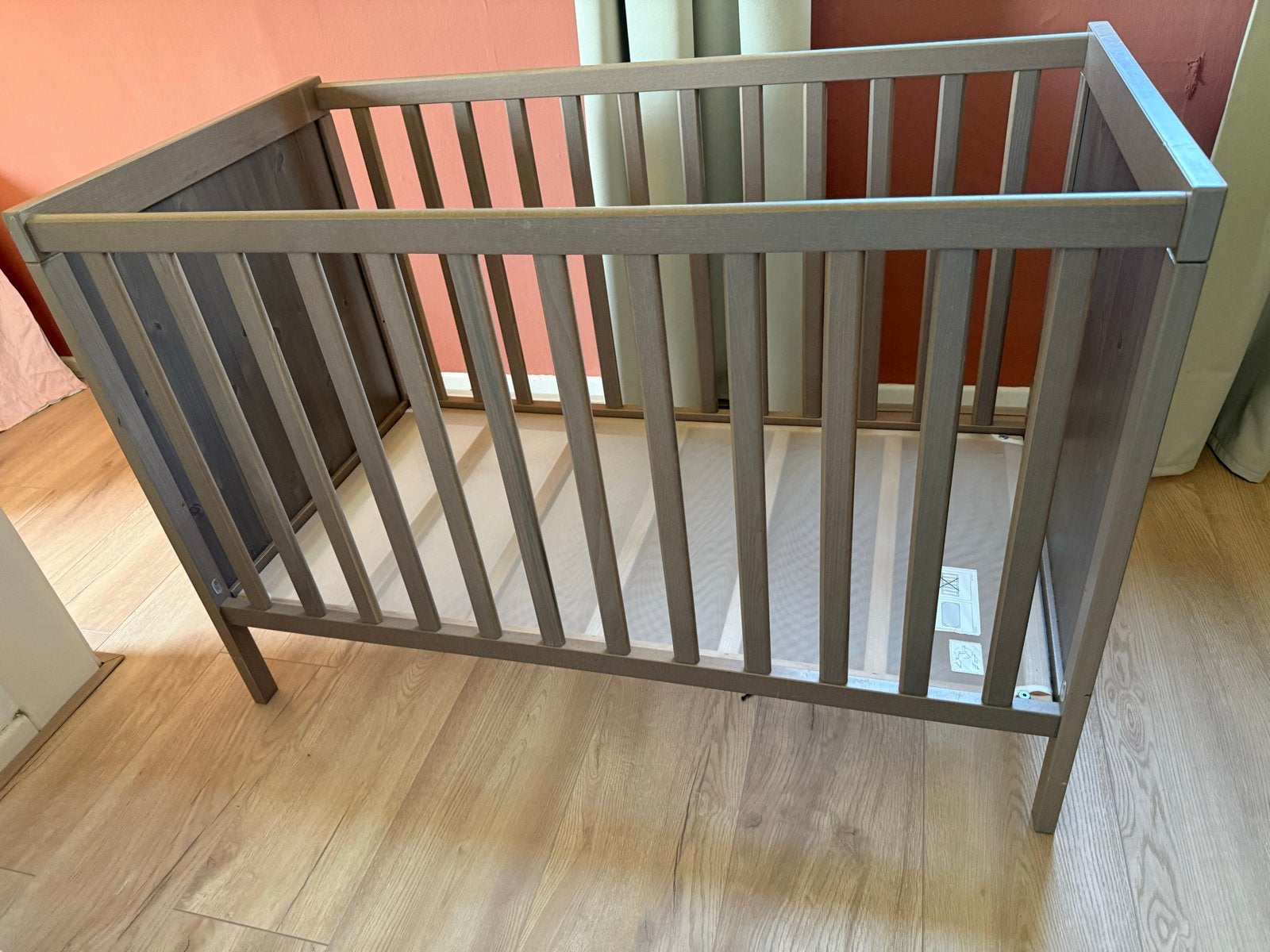 Ikea Sundvik ledikant - verstelbaar babybedje, Gebruikt, Minder dan 140 cm, Minder dan 70 cm, Ophalen