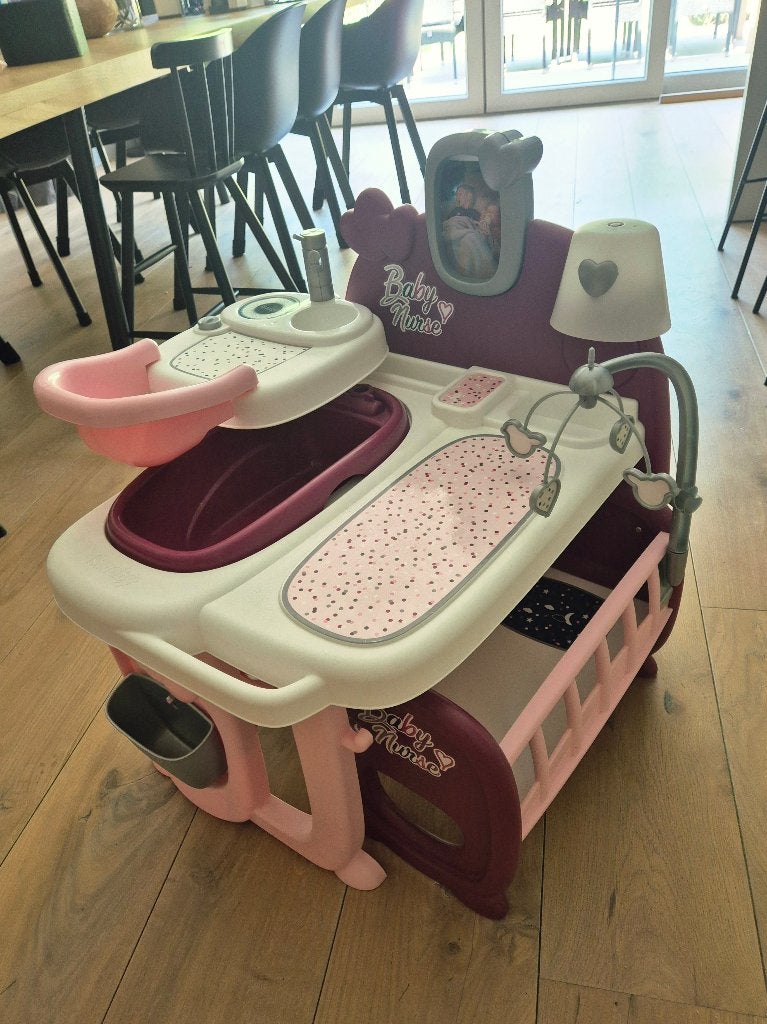 Speelgoed  smoby verzorgingstafel- poppenmeubel, Ophalen, Zo goed als nieuw, Babypop