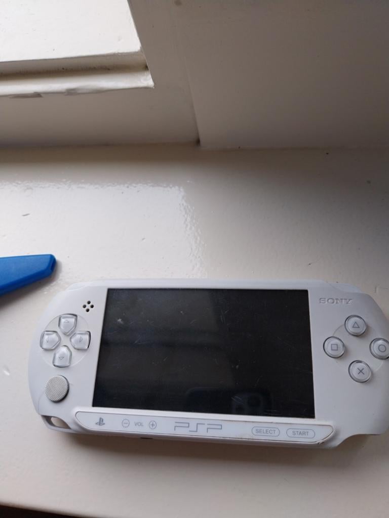 Sony PSP Slim (Wit) - Gebruikt, Spelcomputers en Games, Spelcomputers | Sony PSP, Ophalen of Verzenden, Gebruikt, Wit, PSP Slim