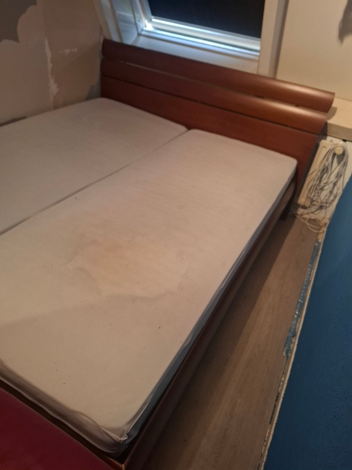 2-persoons bed 200x160cm met matrassen - GRATIS AFHALEN!, Huis en Inrichting, Slaapkamer | Bedden, Gebruikt, Tweepersoons, Ophalen of Verzenden