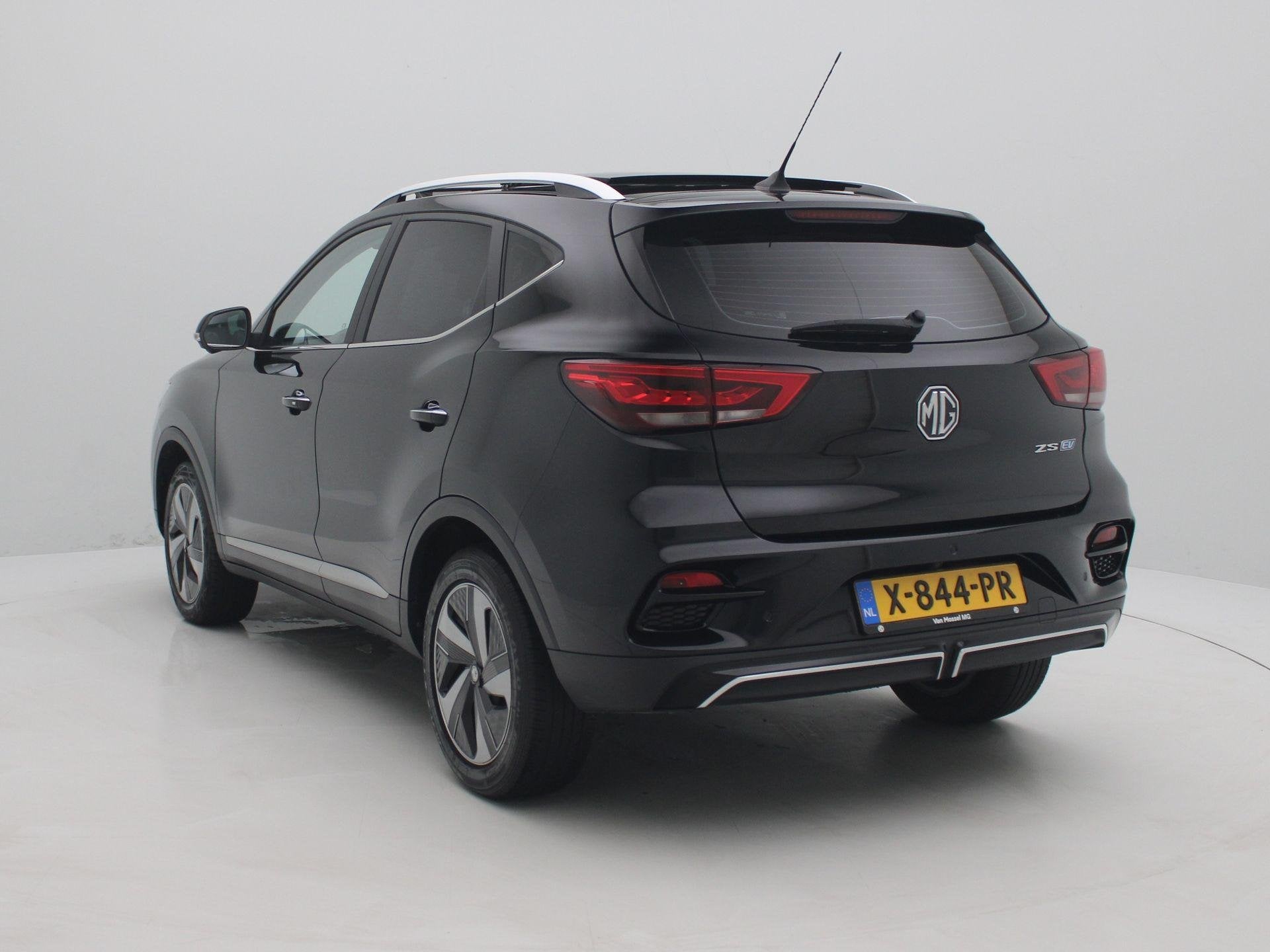 MG ZS EV Standard Range Luxury 50 kWh | Apple Carplay/Androi, Auto's, 12 maanden, Gebruikt, ZS, Zwart