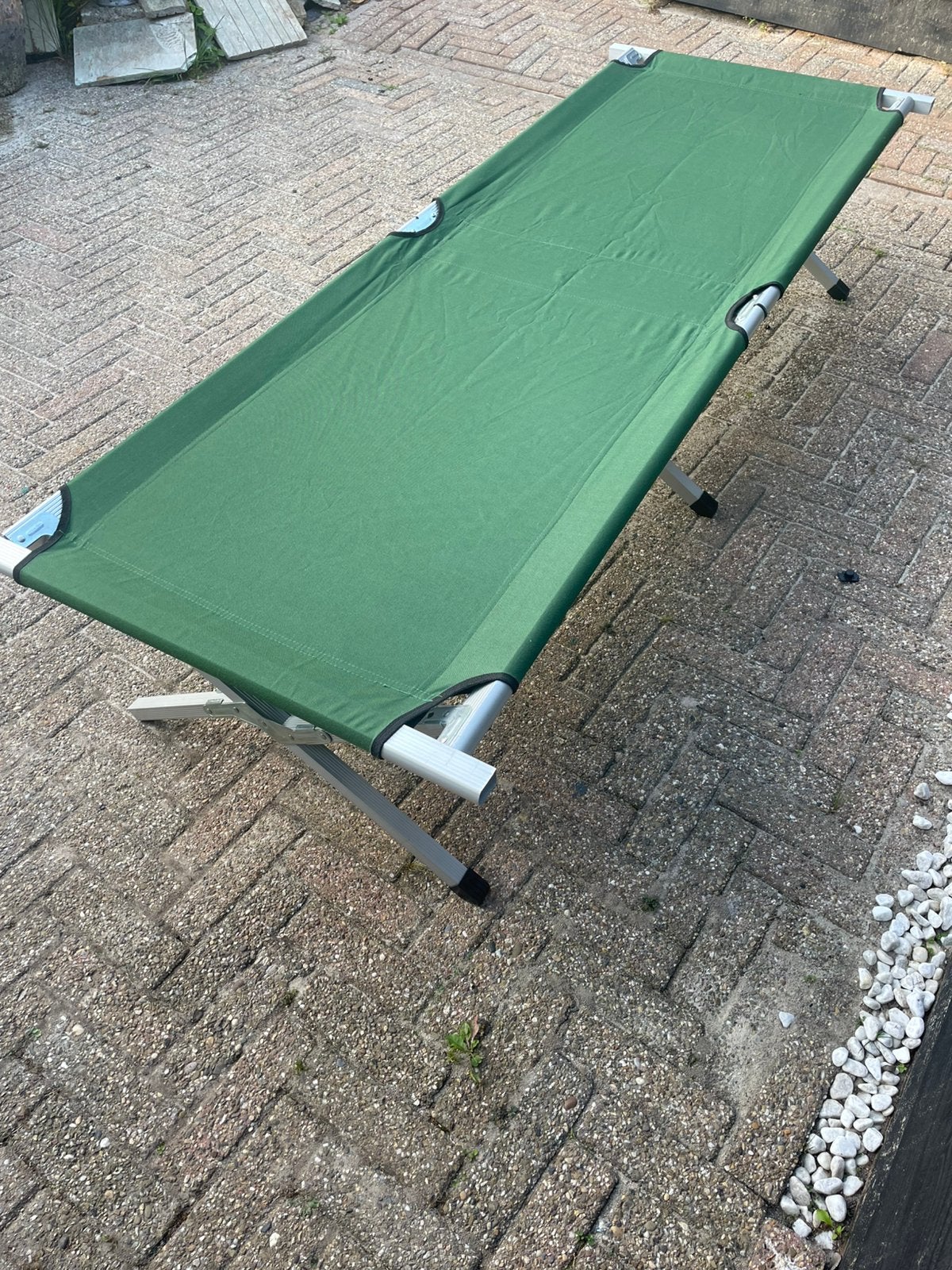 Opvouwbaar veldbed / campingbed met hoes. Brandschoon., Ophalen of Verzenden, Zo goed als nieuw, Overige