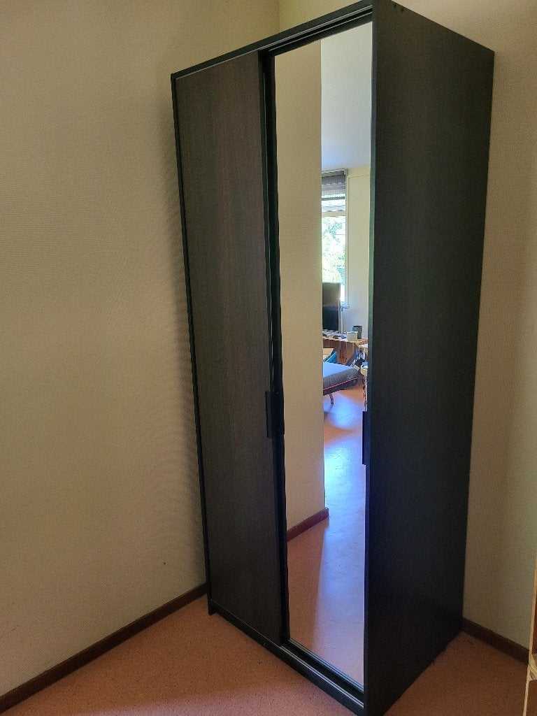 IKEA TRYSIL kledingkast met spiegel en schuifdeuren, Huis en Inrichting, Kasten | Kledingkasten, Gebruikt, 200 cm of meer, Glas