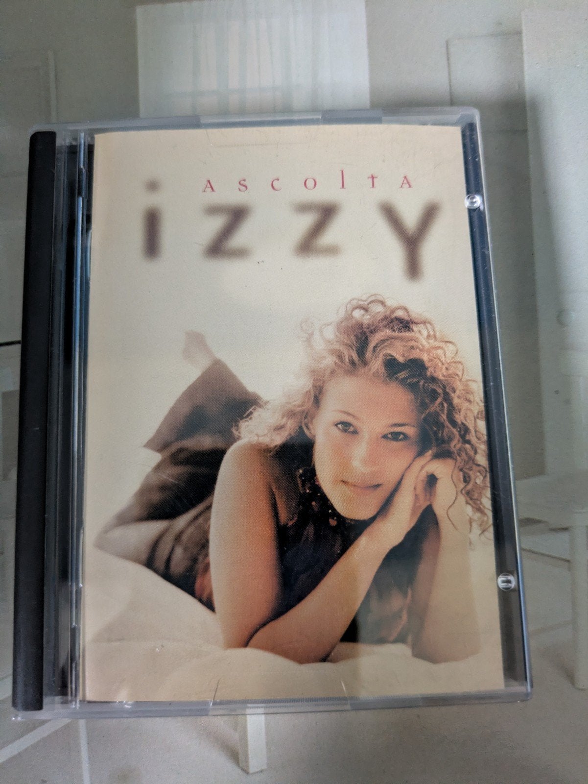 Izzy - Ascolta minidisc, Ophalen of Verzenden, Zo goed als nieuw, Album