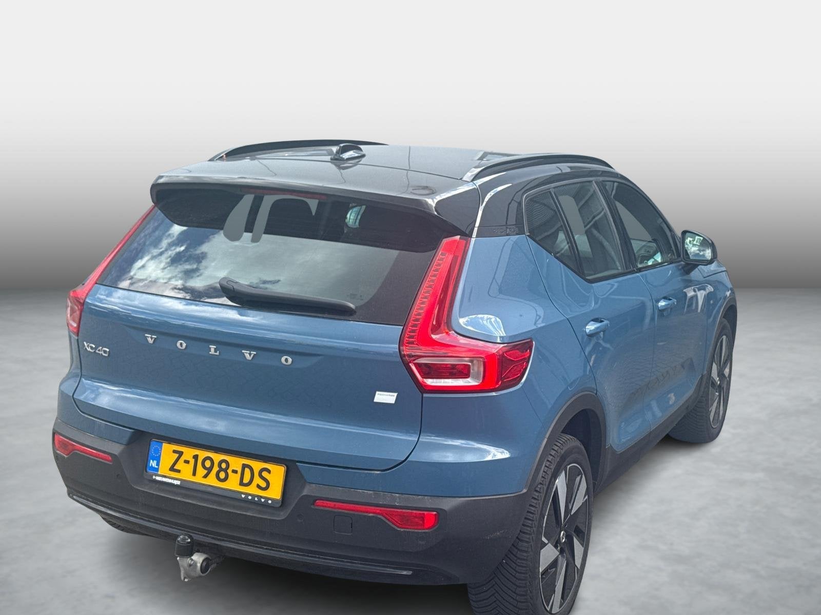 Volvo XC40 Single Motor Extended Range Plus 82 kWh | Warmtep, Auto's, Volvo, Gebruikt, 82 kWh, Blauw, Origineel Nederlands