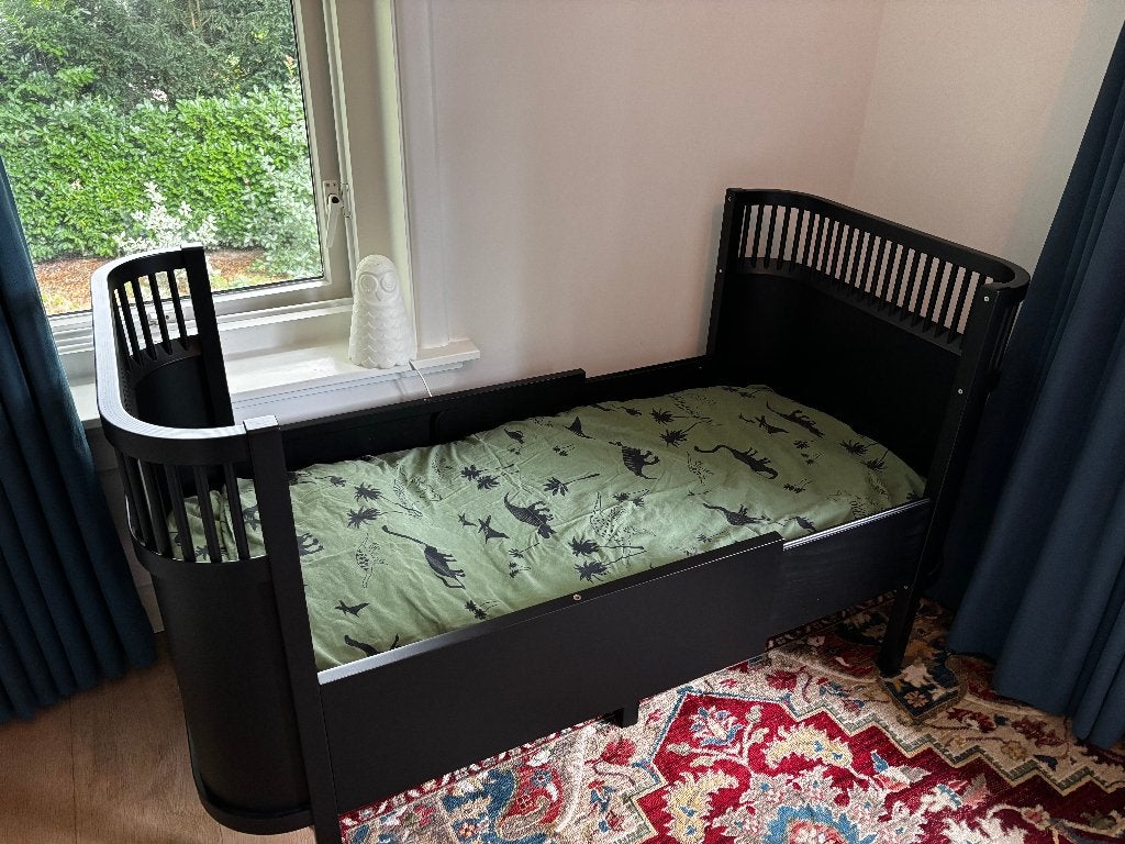 Sebra Kili meegroei bed zwart incl. Aerosleep matras, Kinderen en Baby's, Ophalen, 70 tot 85 cm, Zo goed als nieuw, Minder dan 140 cm