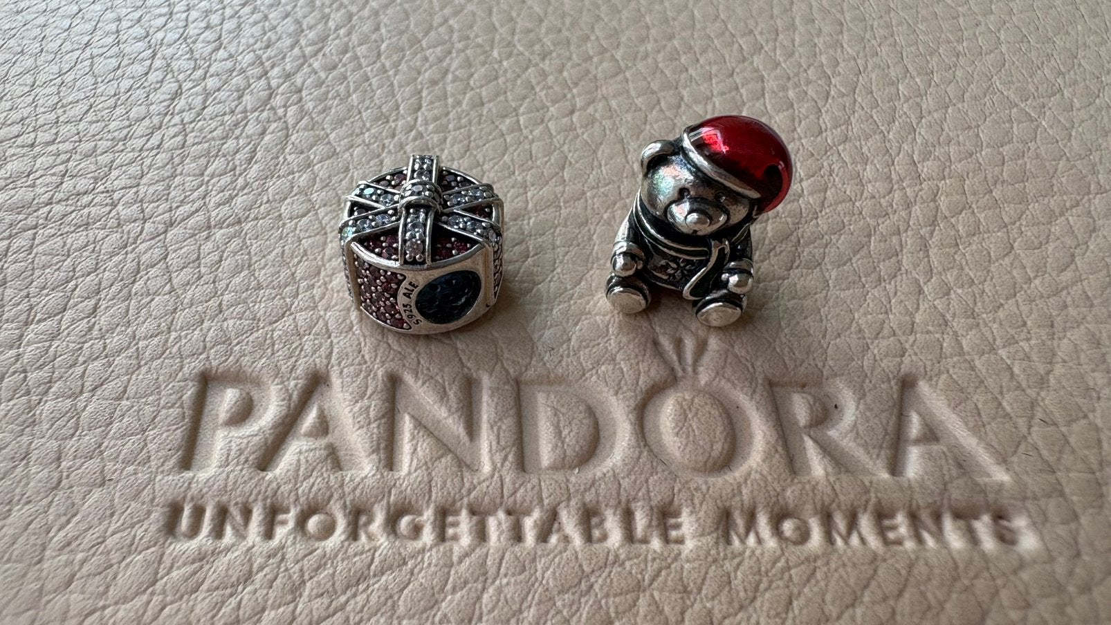 Pandora kerst, Sieraden, Tassen en Uiterlijk, Bedels, Pandora, Nieuw, Ophalen of Verzenden, 2 of 3 bedels