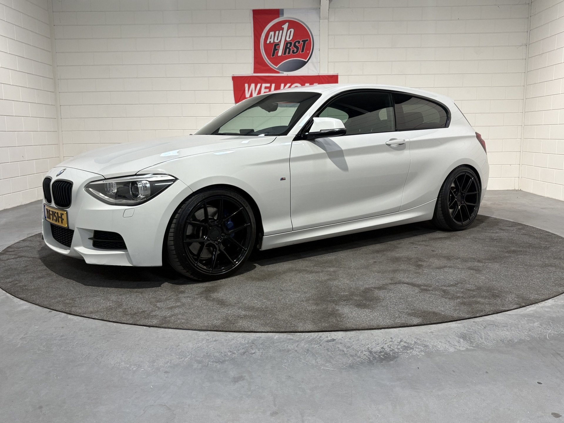 BMW 1-serie M135i High Executive, Stage 1, 400 pk, Handbak,, Gebruikt, Euro 6, Wit, Handgeschakeld