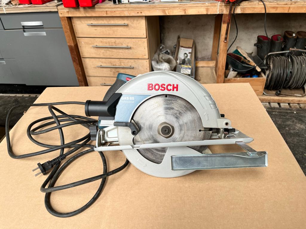 Bosch GKS 85 Handcirkelzaag - Krachtig en Betrouwbaar, Ophalen, Gebruikt, Cirkelzaag, 70 mm of meer