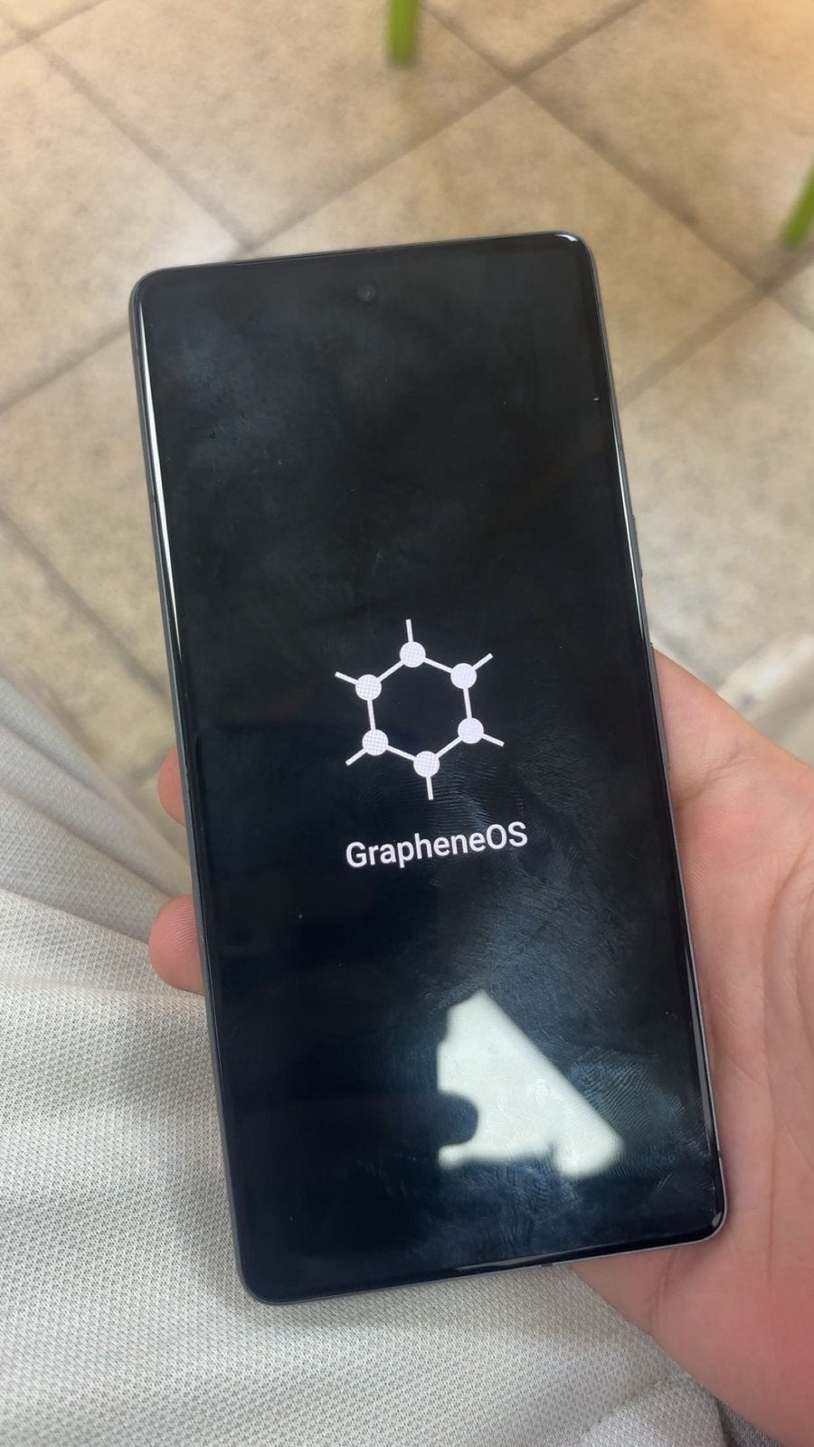 Pixel 7a Graphene OS, 128 GB, Ophalen of Verzenden, Zo goed als nieuw, Zwart