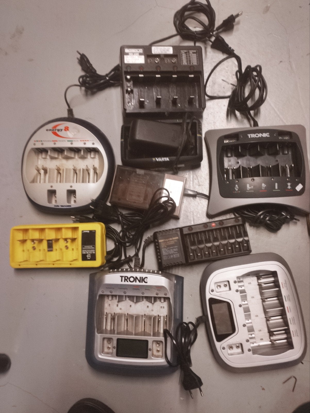 Diverse batterijladers - Tronic, Energy R, Varta, Ophalen, Gebruikt