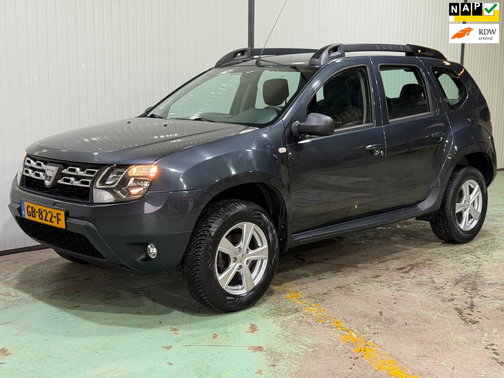 Dacia Duster 1.2 TCe 4x2 Lauréate NAVI - TREKHAAK - NETTE S, Voorwielaandrijving, Euro 5, 125 pk, 4 cilinders