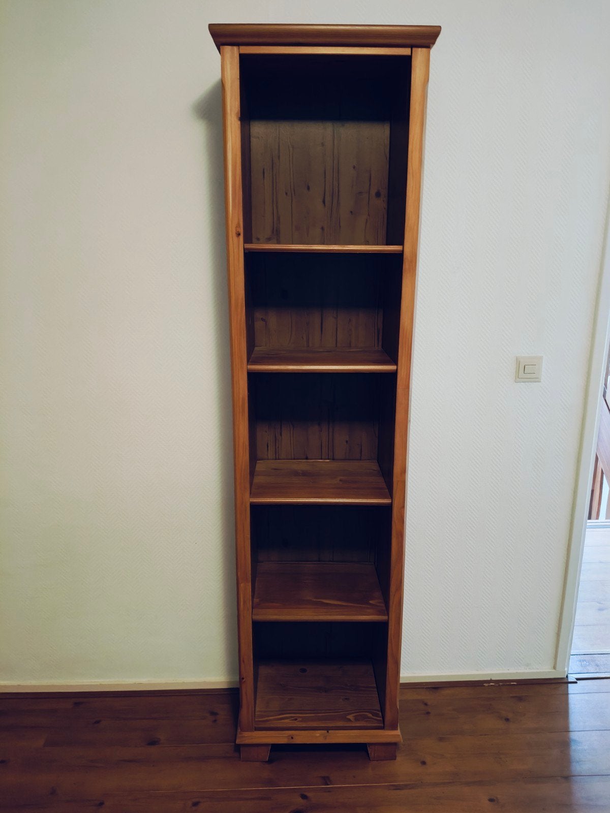 boekenkast hout ikea 46x192 cm zgan, Huis en Inrichting, Kasten | Boekenkasten, Ophalen, Minder dan 50 cm, Zo goed als nieuw, 150 tot 200 cm