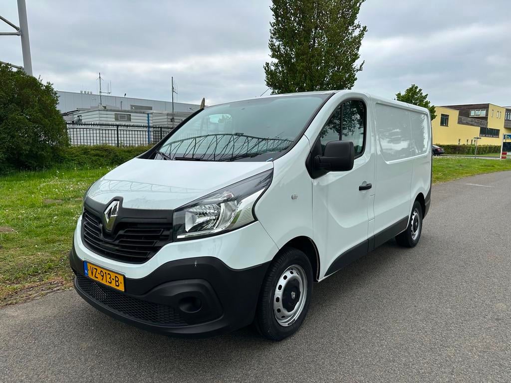 Renault Trafic 1.6 dCi Airco Navigatie Carplay Cruise contro, Voorwielaandrijving, Euro 5, Gebruikt, 4 cilinders