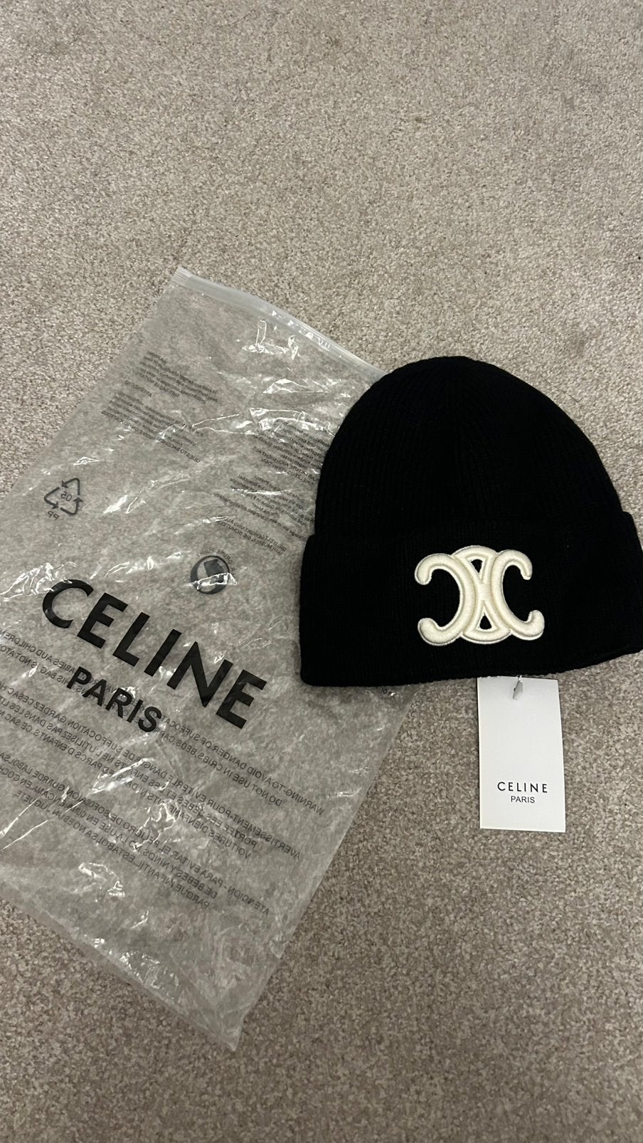 Celine muts, Ophalen of Verzenden, Nieuw, Overige maten, Muts