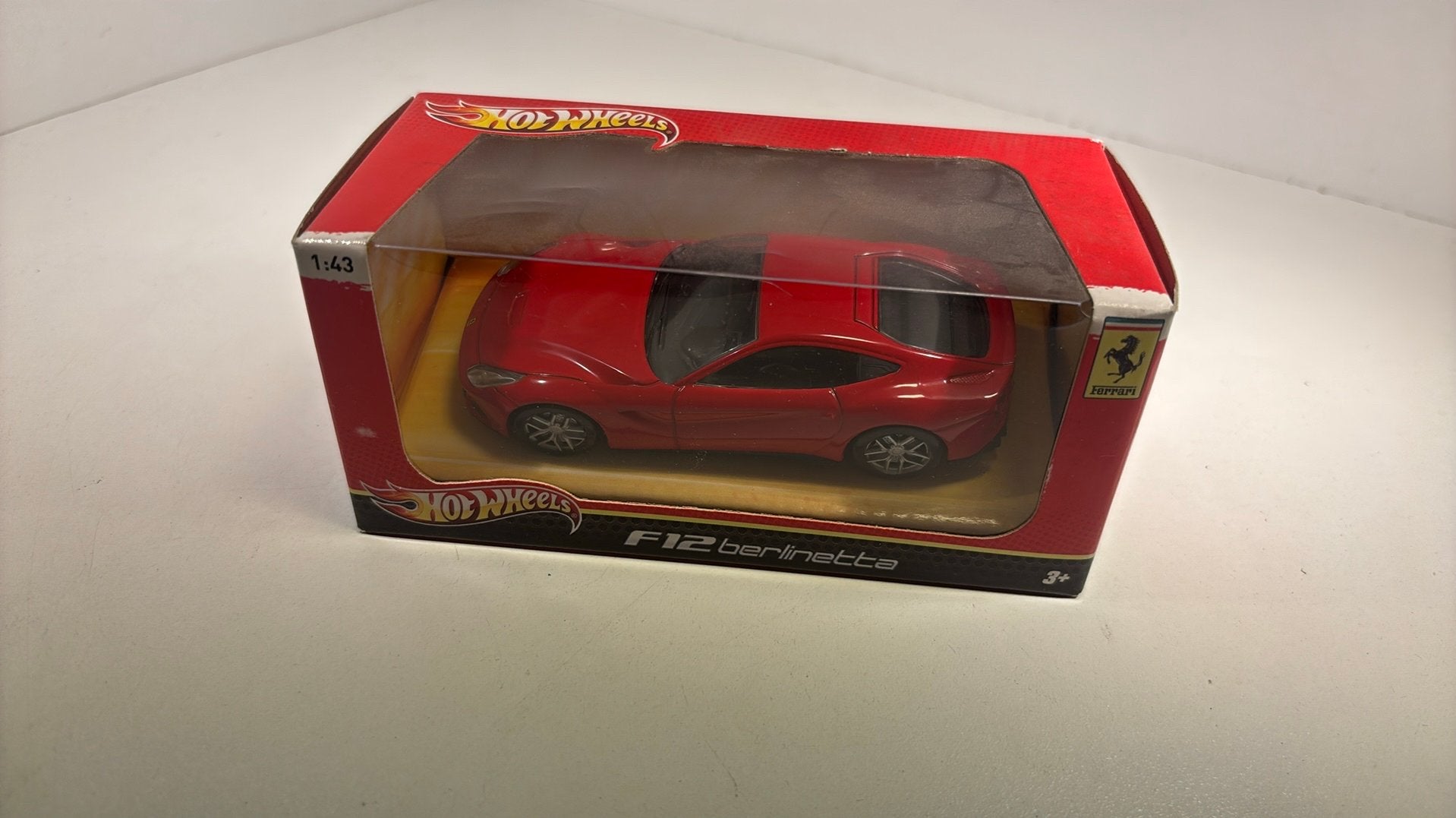 Ferrari f12 berlintta hot wheels 1.43, Overige merken, Auto, Ophalen of Verzenden, A