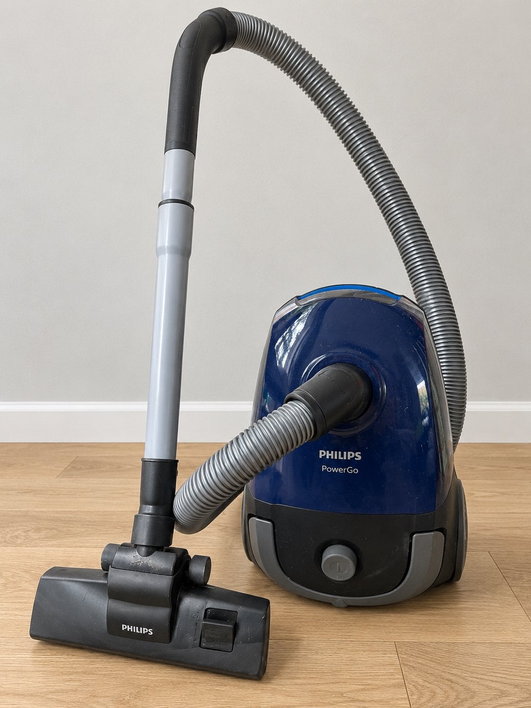 Philips PowerGo FC8240/09 stofzuiger - Slechts 2x gebruikt, Witgoed en Apparatuur, Inclusief accessoires, Philips, Zo goed als nieuw