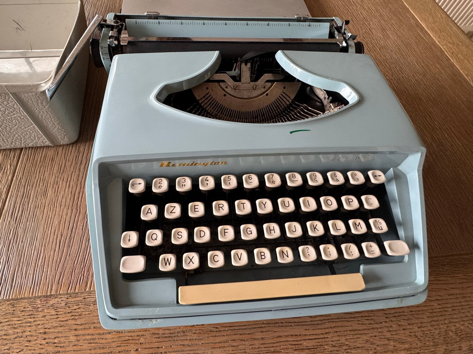 Typemachine Remington holiday, Ophalen